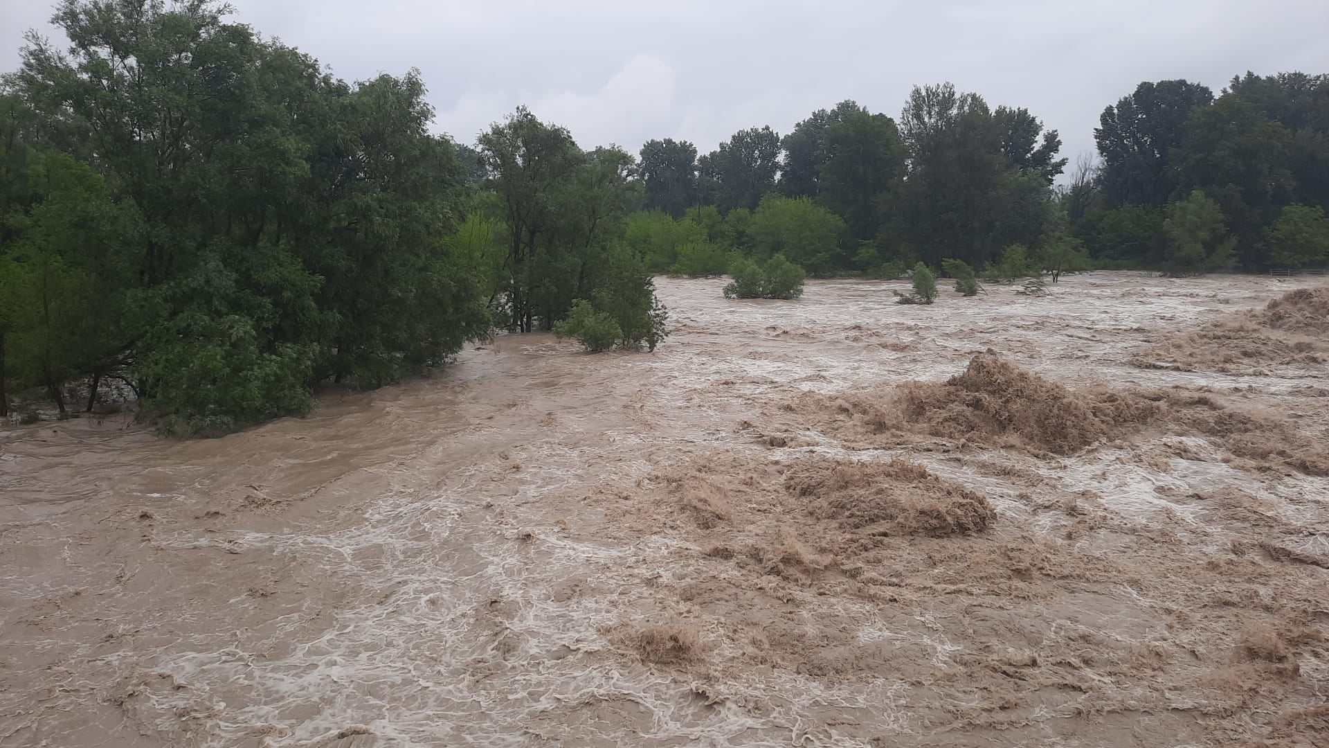 Piene fiumi modenesi, monitoraggio e attività AIPo AIPO Agenzia Interregionale per il fiume PO Piene fiumi modenesi, monitoraggio e attività AIPo AIPO Agenzia Interregionale per il fiume PO